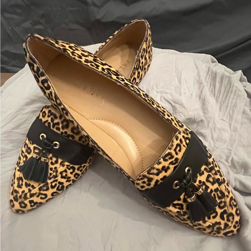 New. Stylish Talbots Light Leopard Francesca Bow Tie Flats.